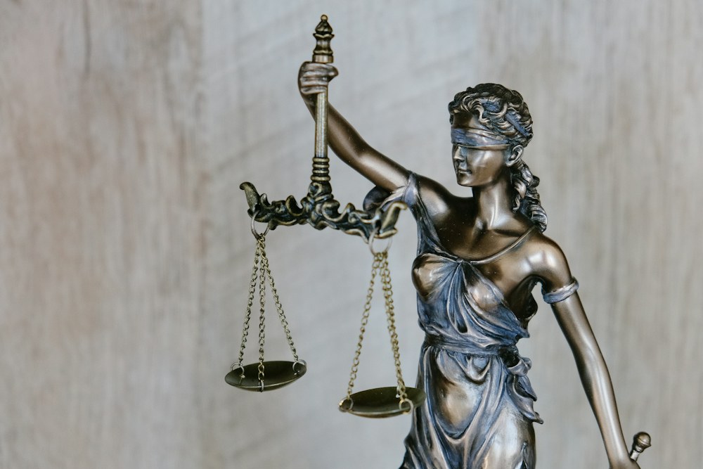 Юридические услуги по земле и недвижимости